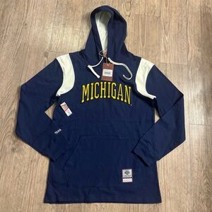 NWT Mitchell & Ness University of Michigan Thermal Long Sleeve Hoodie Size M